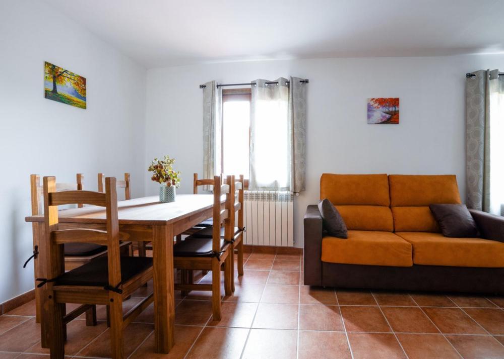 Hostal Antiguo Hospital Linares de Mora Eksteriør bilde